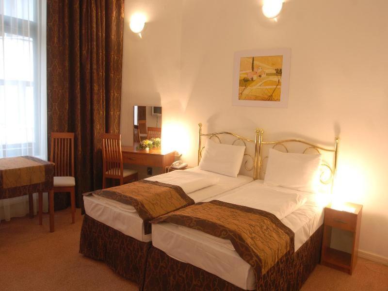 Equity Point Budapest Room photo