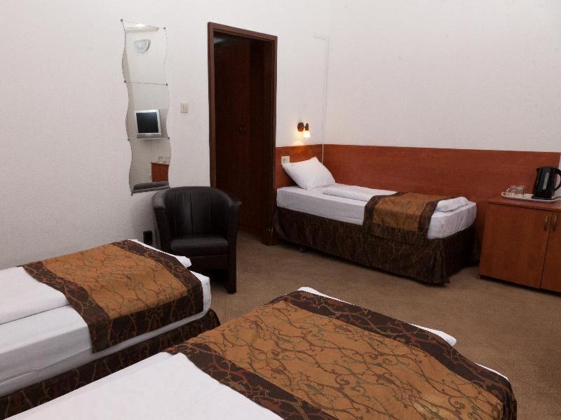 Equity Point Budapest Room photo